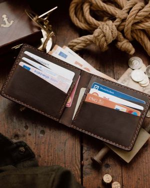 V11 Dark Brown (crazy horse leather)