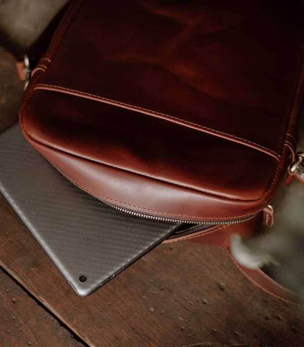 Shoulder Bag XL Red Brown (Italian Waxy Cowhide)