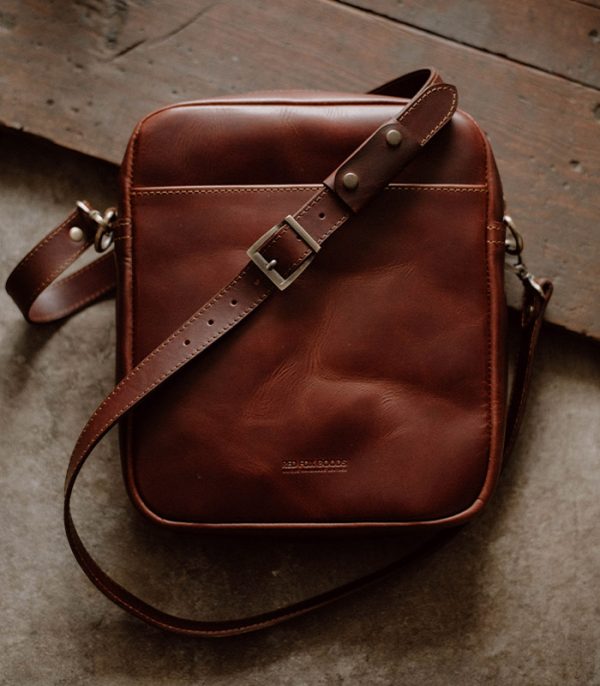 Shoulder Bag XL Red Brown (Italian Waxy Cowhide)