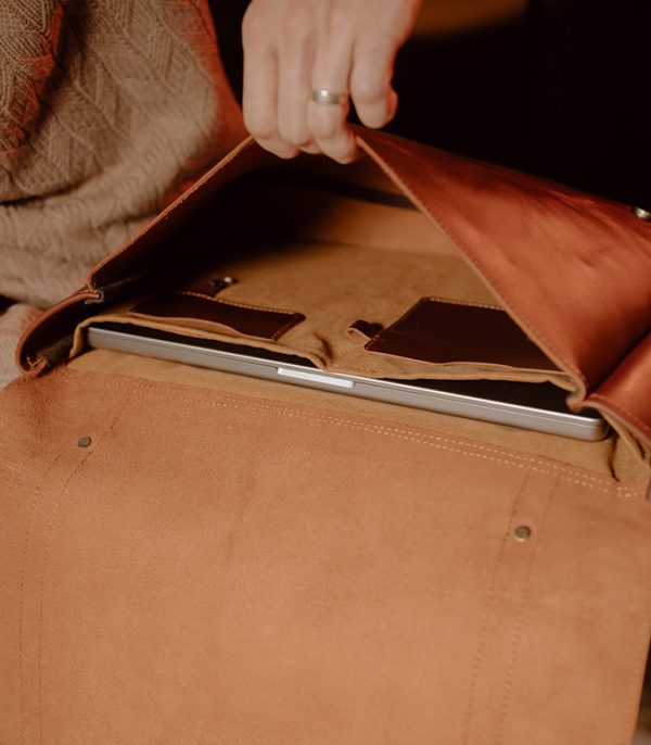 Briefcase Red Brown (Italian Waxy Cowhide)