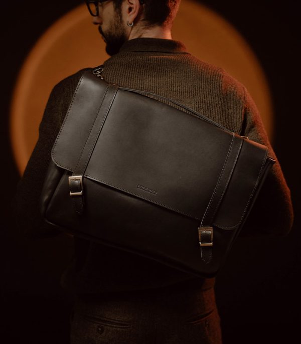 Briefcase Black (Italian Waxy Cowhide)