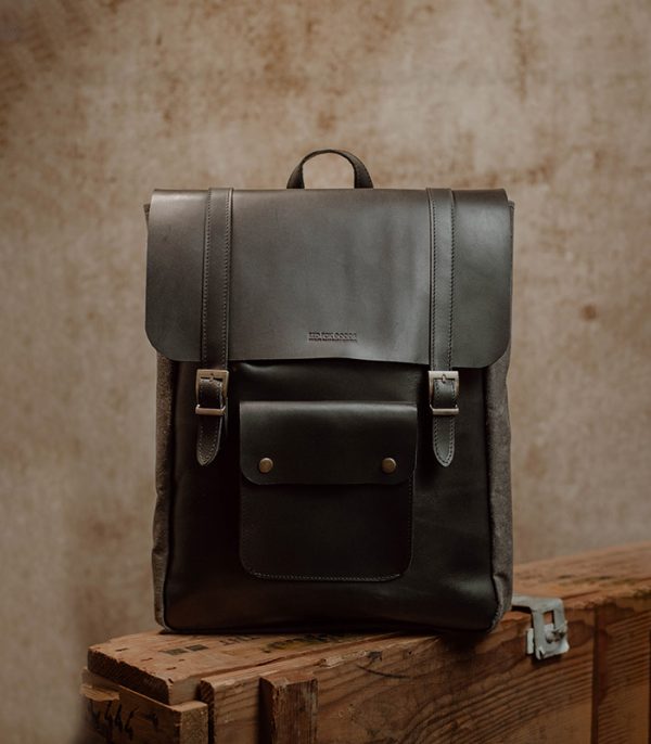 Backpack Black (Italian Waxy Cowhide)