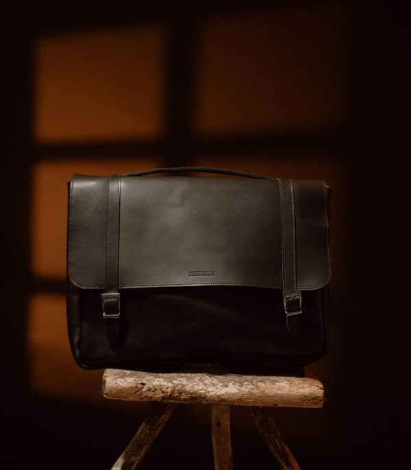 Briefcase Black (Italian Waxy Cowhide)