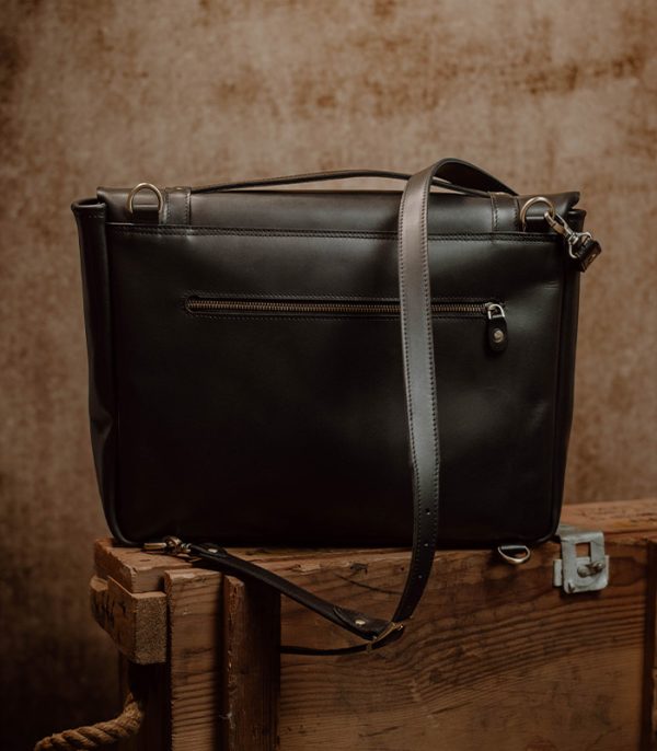 Briefcase Black (Italian Waxy Cowhide)
