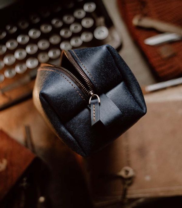 Dopp Kit Navy Blue (Pueblo Leather)