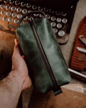 Dopp Kit Green (Italian Waxy Cowhide)
