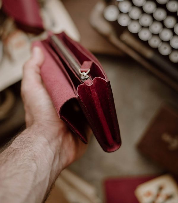 V04 Burgundy (Pueblo Leather)