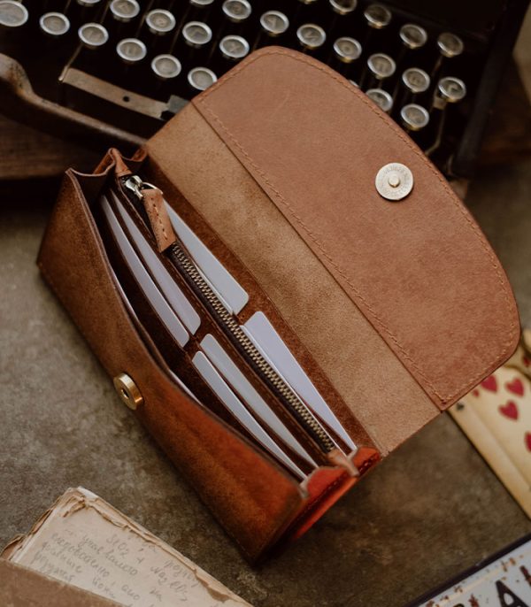 V04 Brown (Pueblo Leather)
