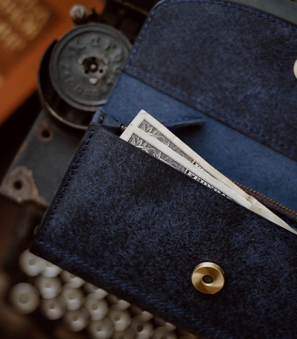 V04 Navy Blue (Pueblo Leather)
