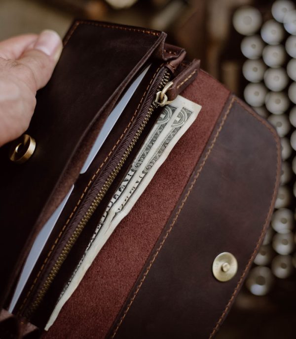 V04 Dark Brown (Crazy Horse Leather)
