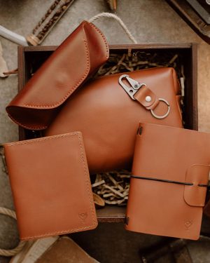 Travel Bundle Light Brown (Italian Waxy Cowhide)