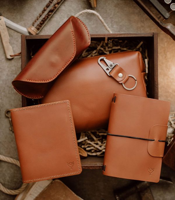 Travel Bundle Light Brown (Italian Waxy Cowhide)