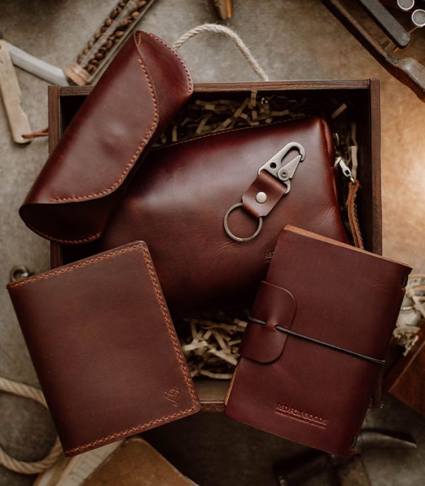Travel Bundle Red Brown (Italian Waxy Cowhide)