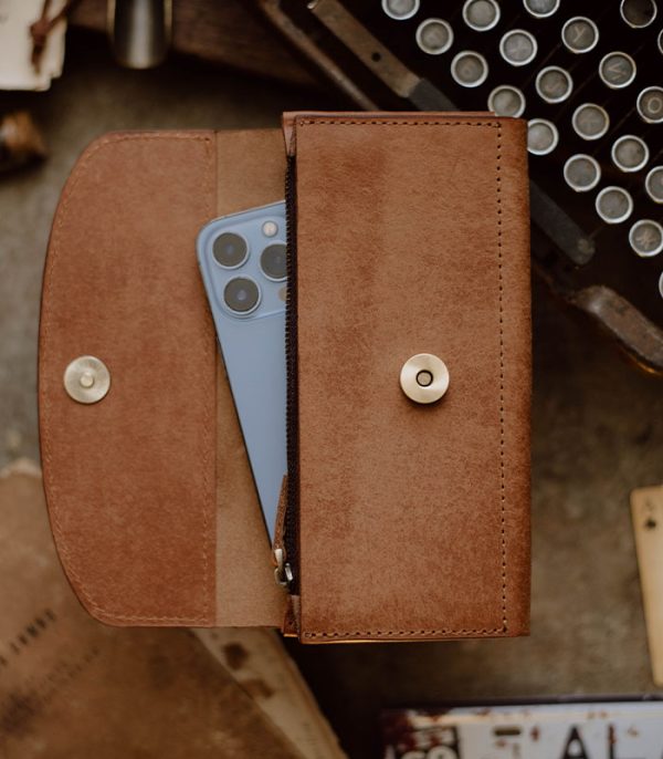 V04 Brown (Pueblo Leather)