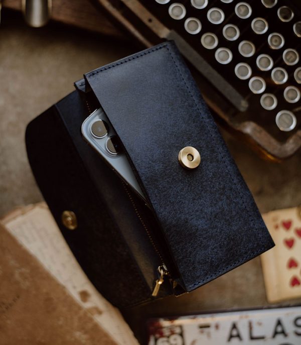 V04 Navy Blue (Pueblo Leather)