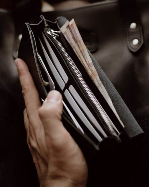 V04 Black (Italian Waxy Cowhide)