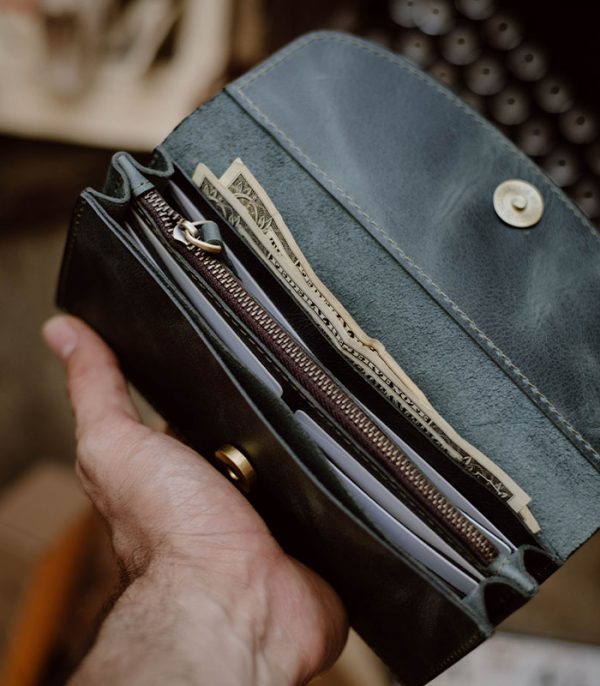 V04 Green (Italian Waxy Cowhide)