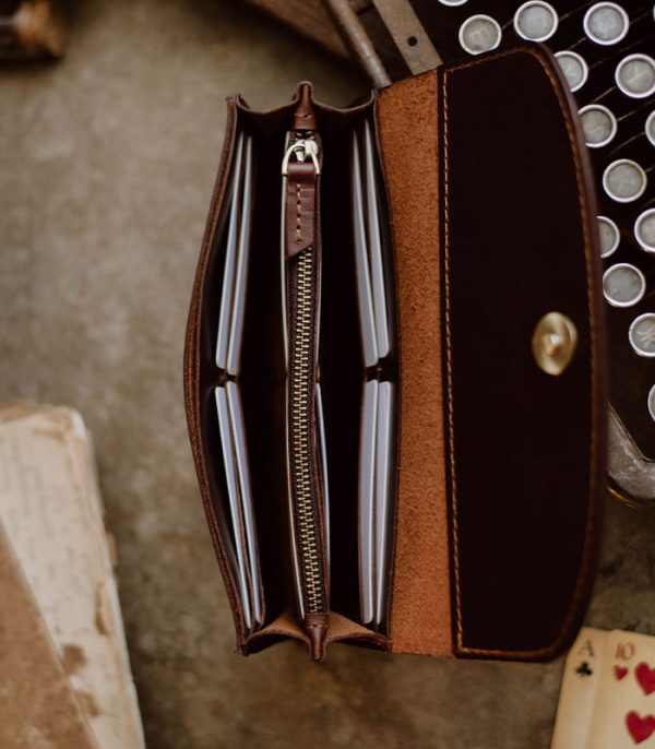 V04 Red Brown (Italian Waxy Cowhide)