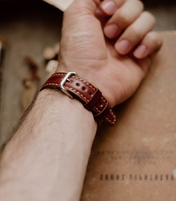 асгасфса Full Stitched Watch Band Cognac Museum (Shell Cordovan)